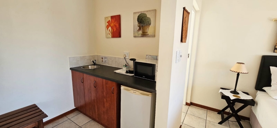 6 Bedroom Property for Sale in De Kelders Western Cape